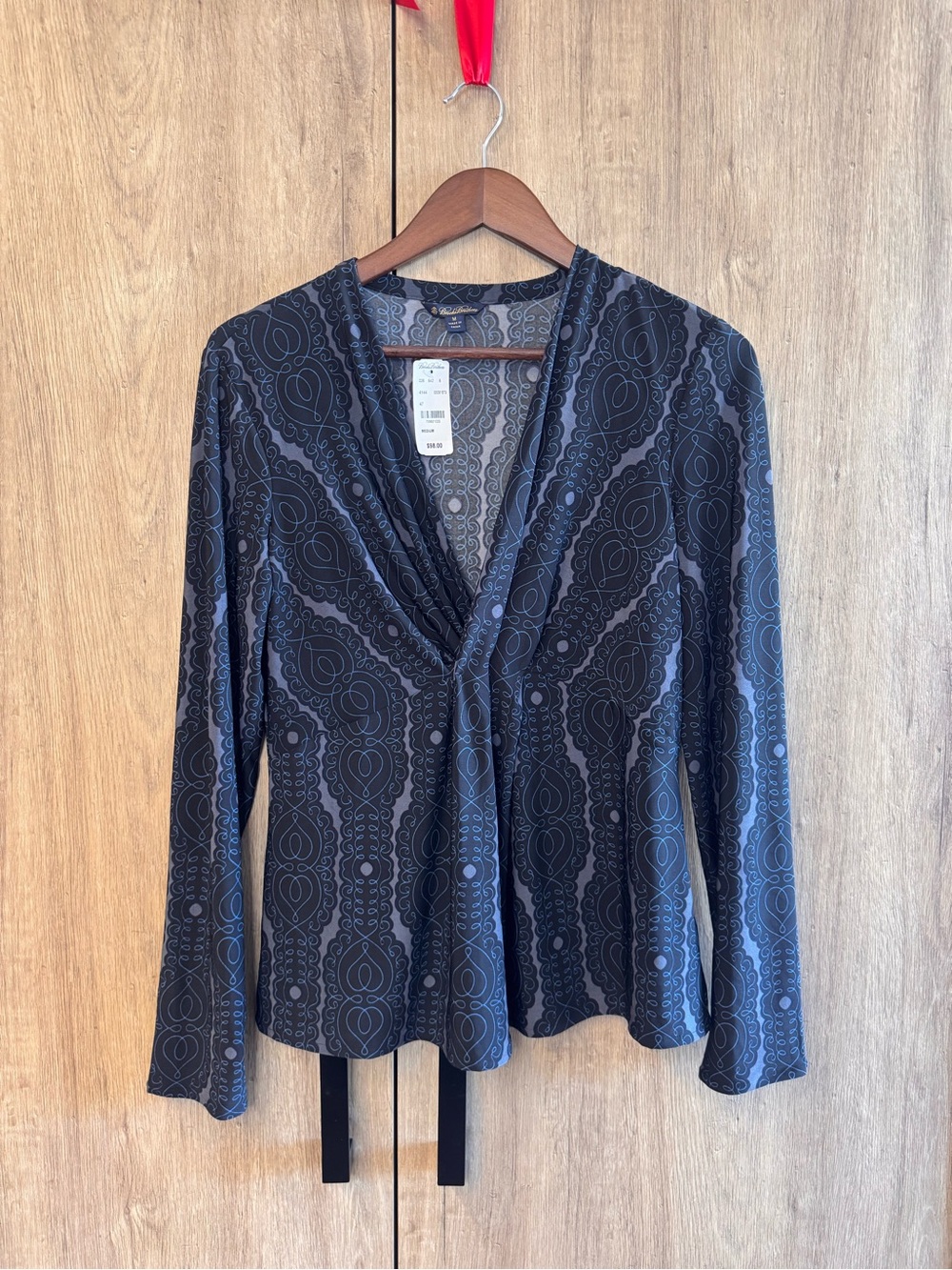 Brooks Brothers Women’s Flowy Black Gray Geometric V-Neck Blouse M Dark Academia